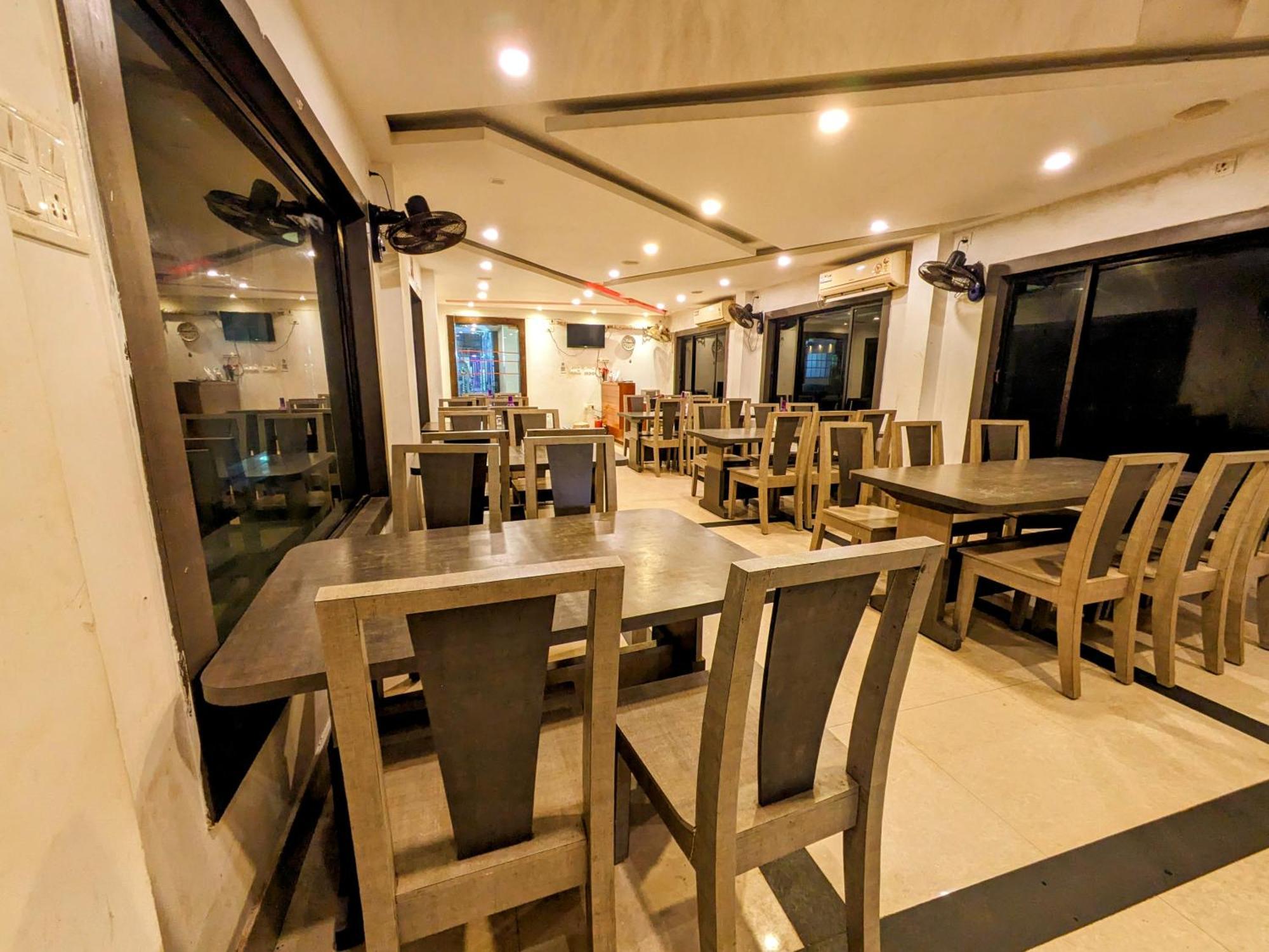 Hotel Sun City Puri Exterior foto
