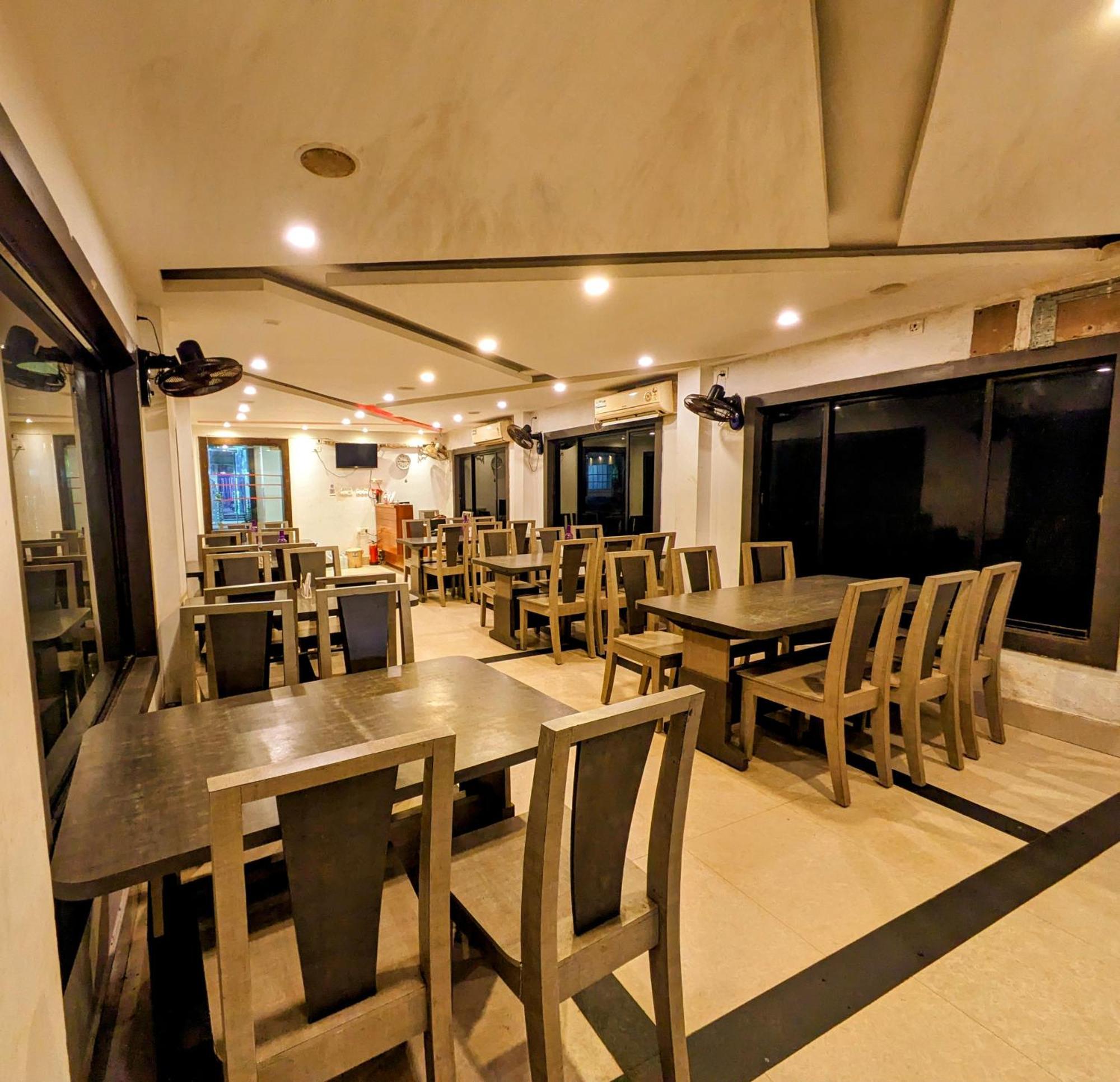 Hotel Sun City Puri Exterior foto